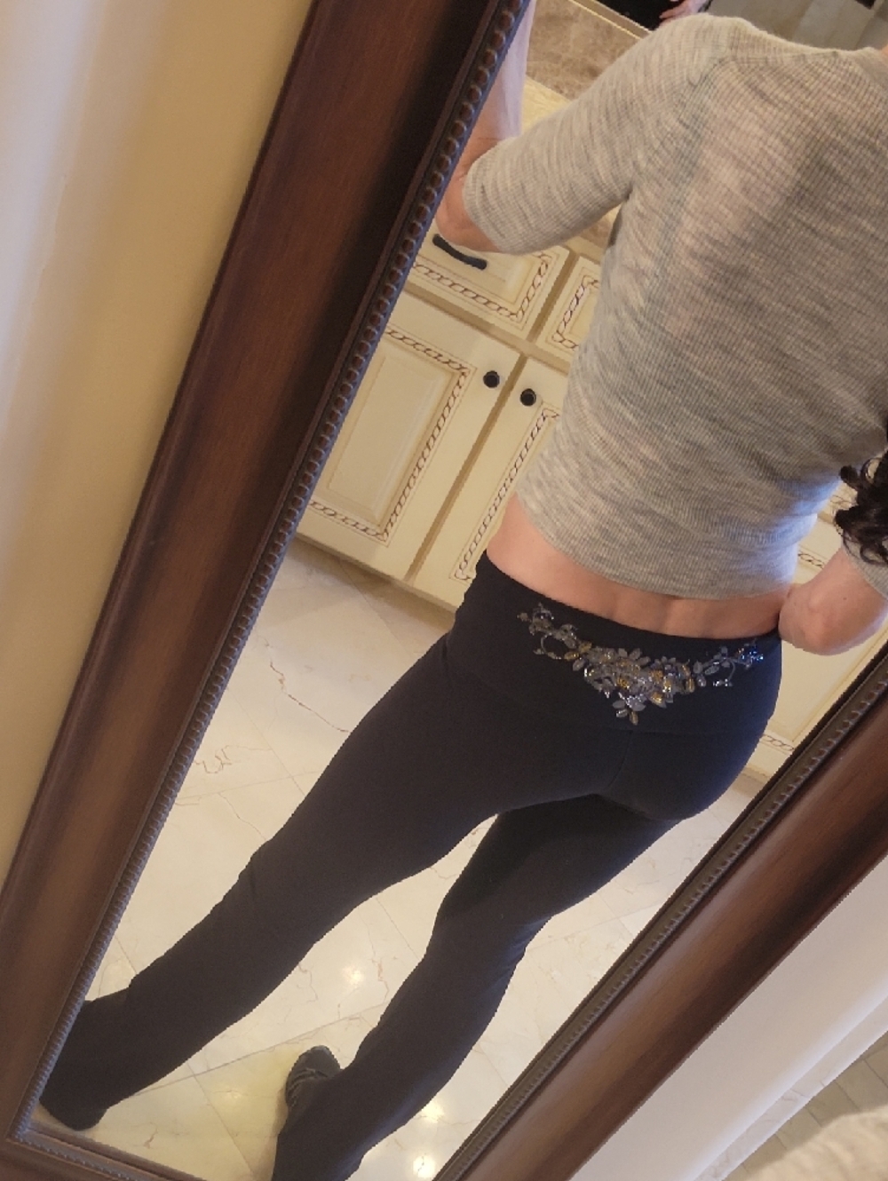 G by Guess Black Flare Yoga Pants,  XS - Picture 6 of 12
